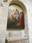 В этом помещении, которое называется баптистерий производили таинство крещения.
На стенах расположены картины XVII-XVIII веков.