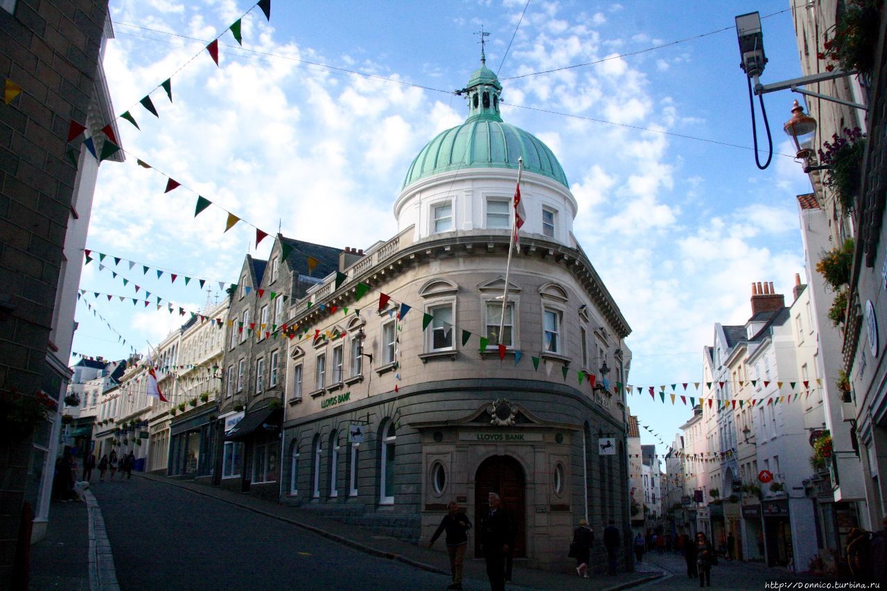 Хай Стрит и исторический центр города / High Street and Historic Center