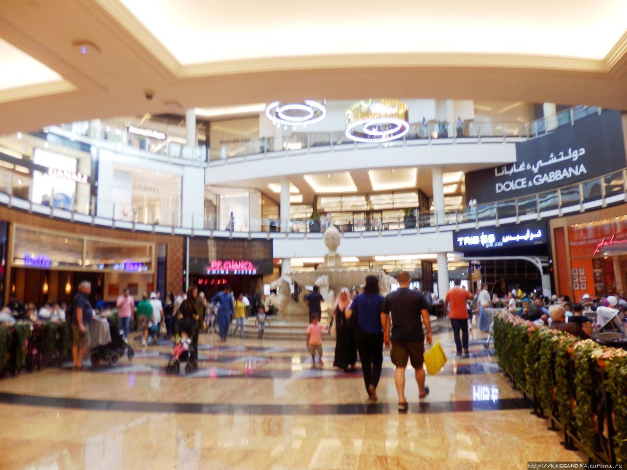 Район  Аль Барша.  Молл Эмиратов Дубай, ОАЭ