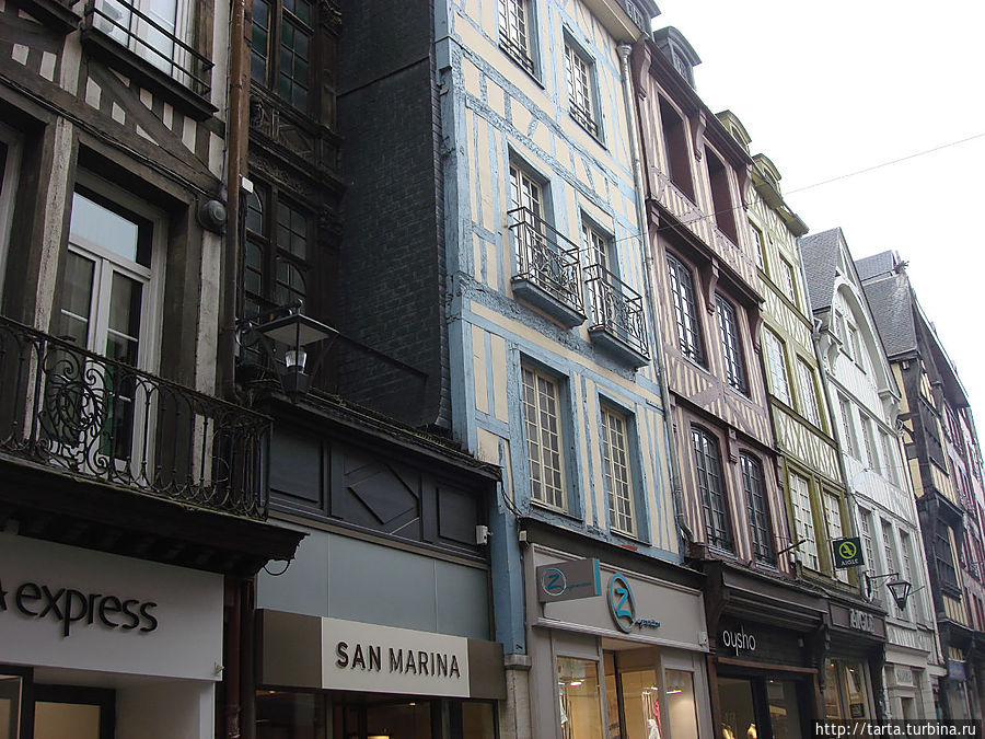 Фахверковые дома в старой части города Фахверковые дома в старой части города