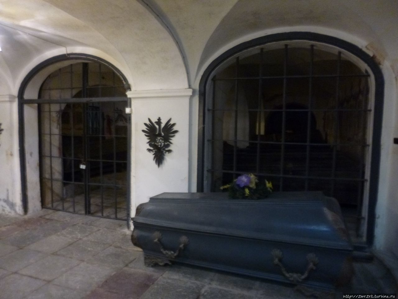 В подвалах собора В подвалах собора