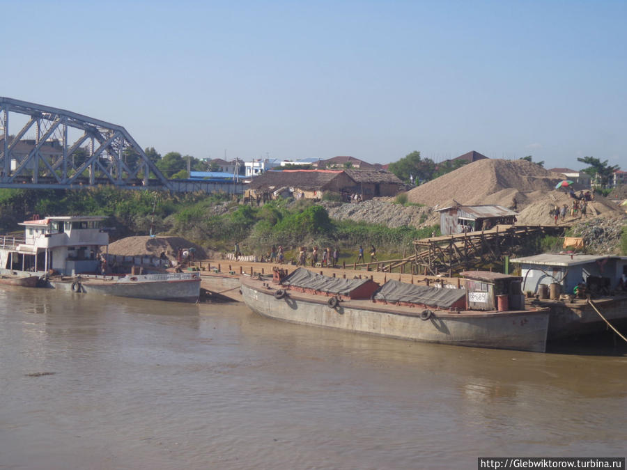 Нетуристический Янгон. Прогулка по Thanthumar Rd. Янгон, Мьянма Нетуристический Янгон. Прогулка по Thanthumar Rd. Янгон, Мьянма