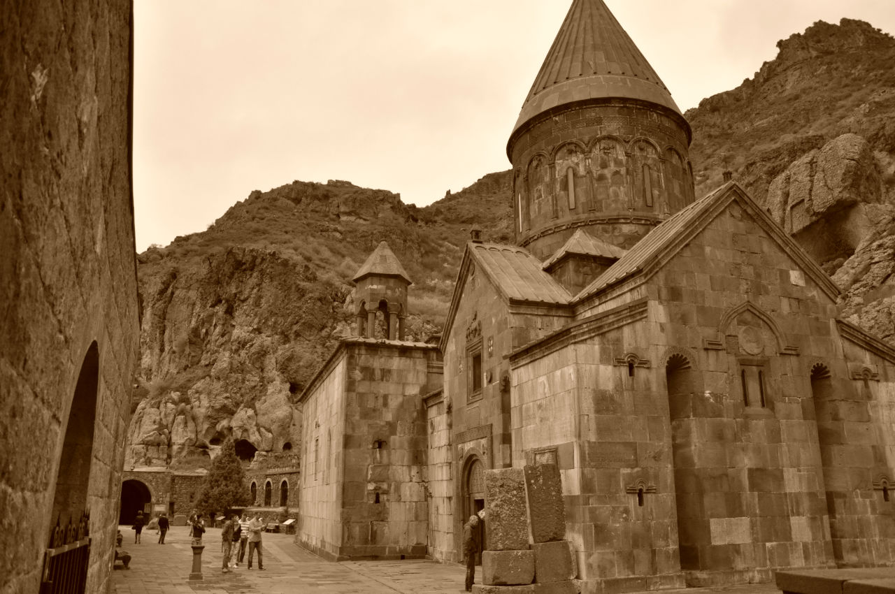 Дорогами Армении 1. Гегард. Гегард, Армения