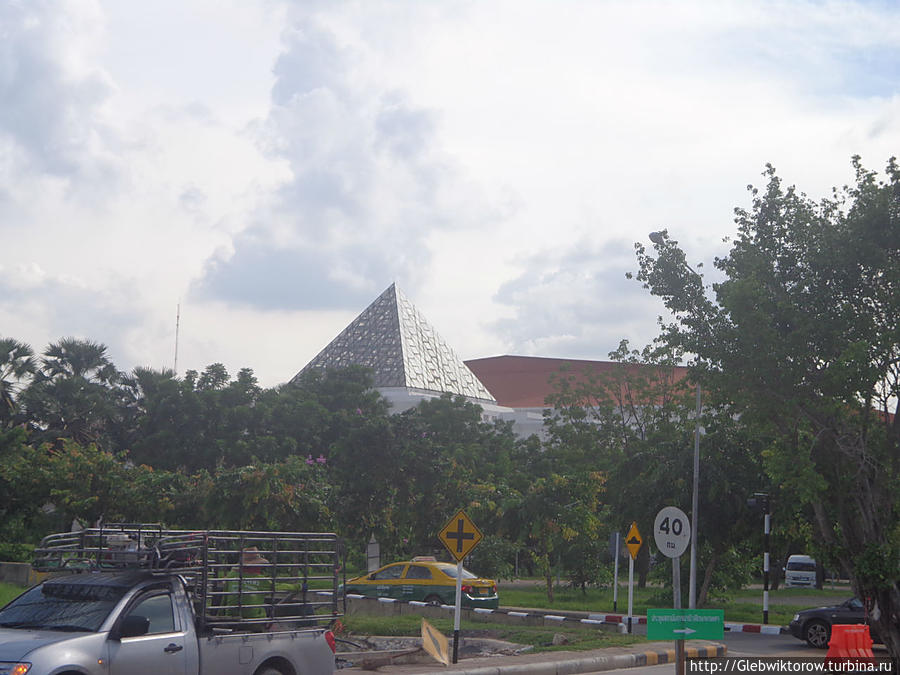 Районы Рангсит и Чианграк Бангкок, Таиланд Районы Рангсит и Чианграк Бангкок, Таиланд