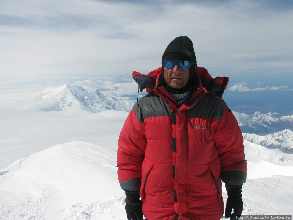 смолянин Юрий Суханов на пике Денали Эльбрус (гора 5642м), Россия