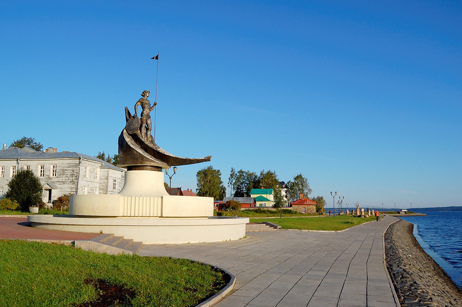 Петрозаводск и Кижи: С Ладожского вокзала на Онежское озеро Петрозаводск, Россия