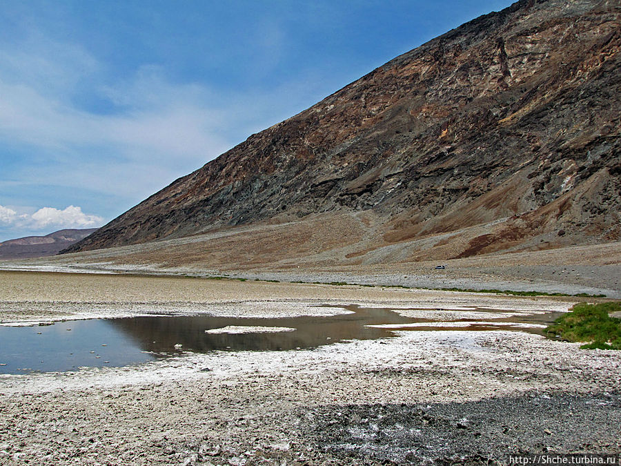 местами осталось немного плохой воды Национальный парк Долина Смерти, CША