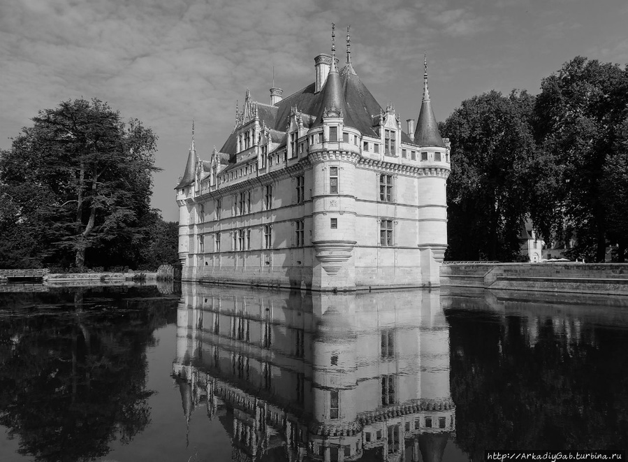 Замок Азе-ле-Ридо. Дитя королевской немилости Азе-ле-Ридо, Франция