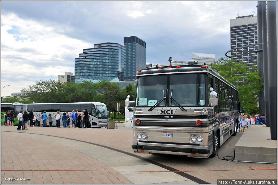 Туристов здесь всегда много... Туристов здесь всегда много...