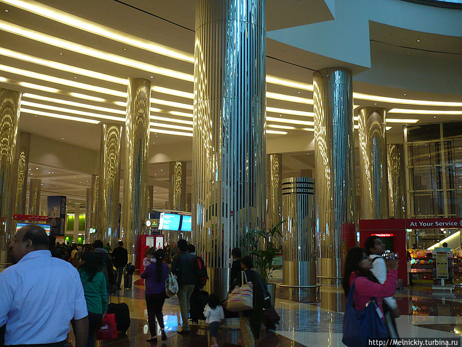 Несколько фото 3-го терминала международного аэропорта Дубаи Дубай, ОАЭ
