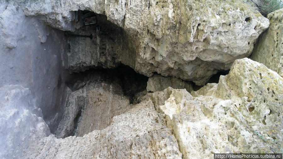 Пещеры возле монастыря Цыпова, Молдова