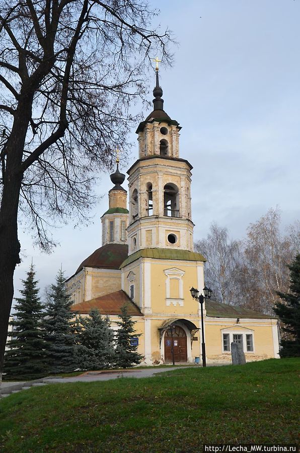 Планетарий или бывшая-будущая Николо-Кремлевская церковь Планетарий или бывшая-будущая Николо-Кремлевская церковь