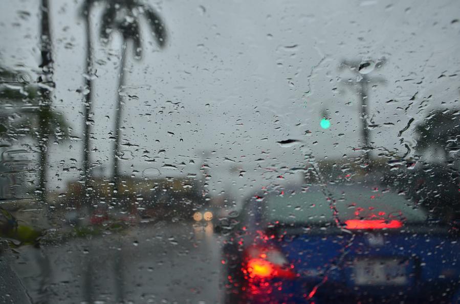 Дождь. В пробке Сан-Хосе, Коста-Рика