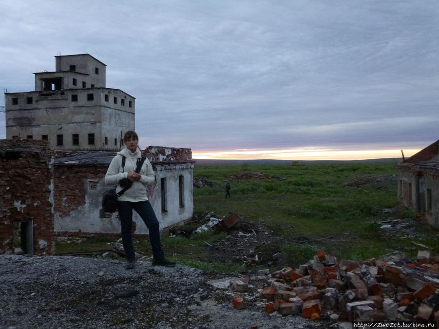 В долине Мертвецов Хальмер-Ю, Россия