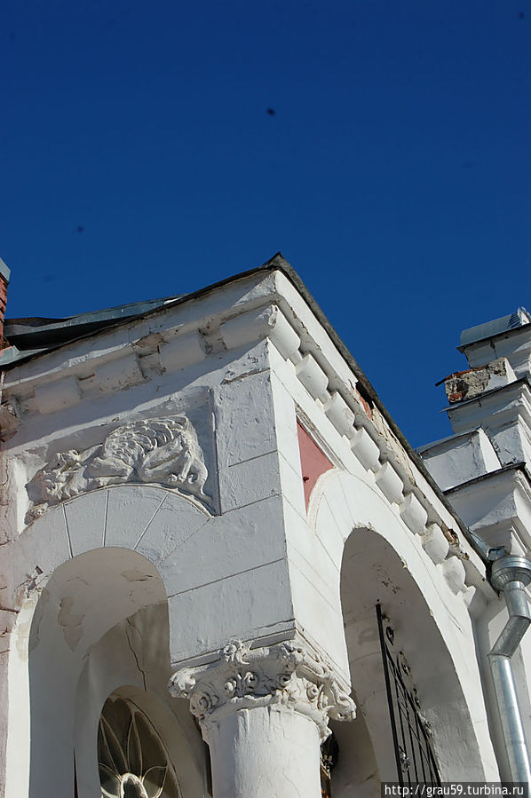 Особняк П.М. Зыбина (ул. Кмселёва, 76). Детали Особняк П.М. Зыбина (ул. Кмселёва, 76). Детали