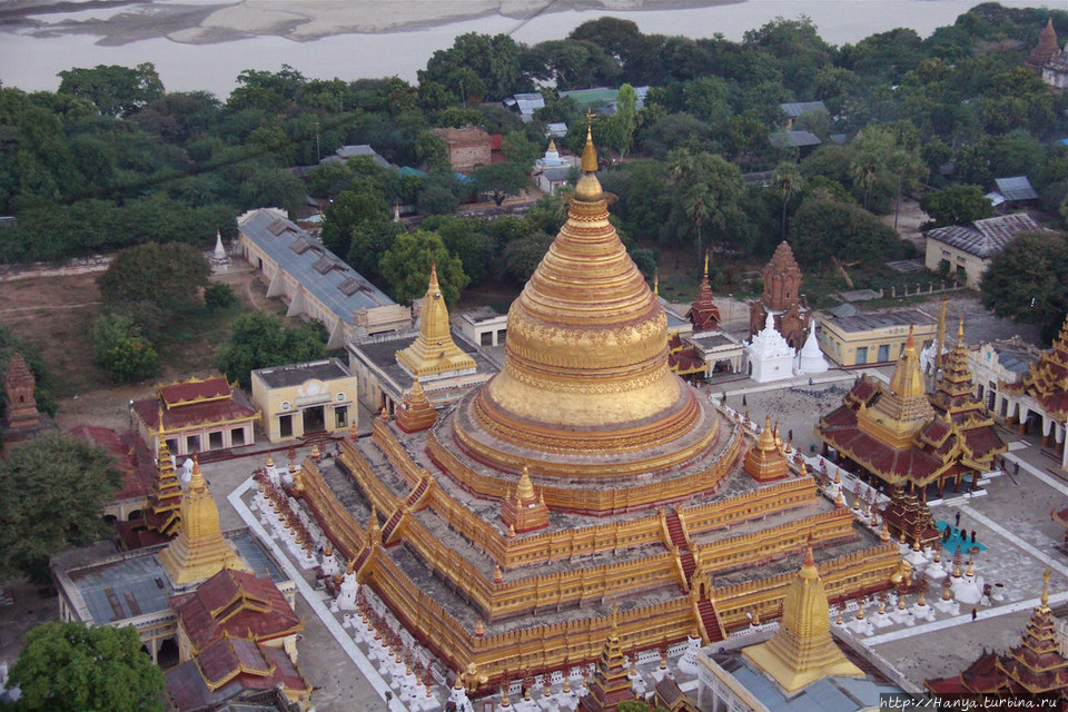 Пагода Швезигон. Фото из 