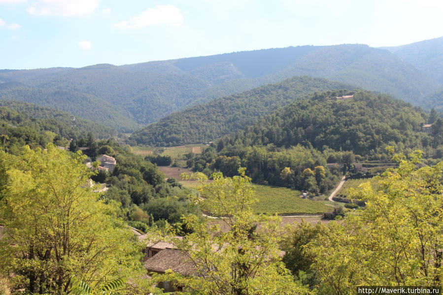 Все эти прекрасные виды Прованса открываются из деревушки Менерб Менерб, Франция