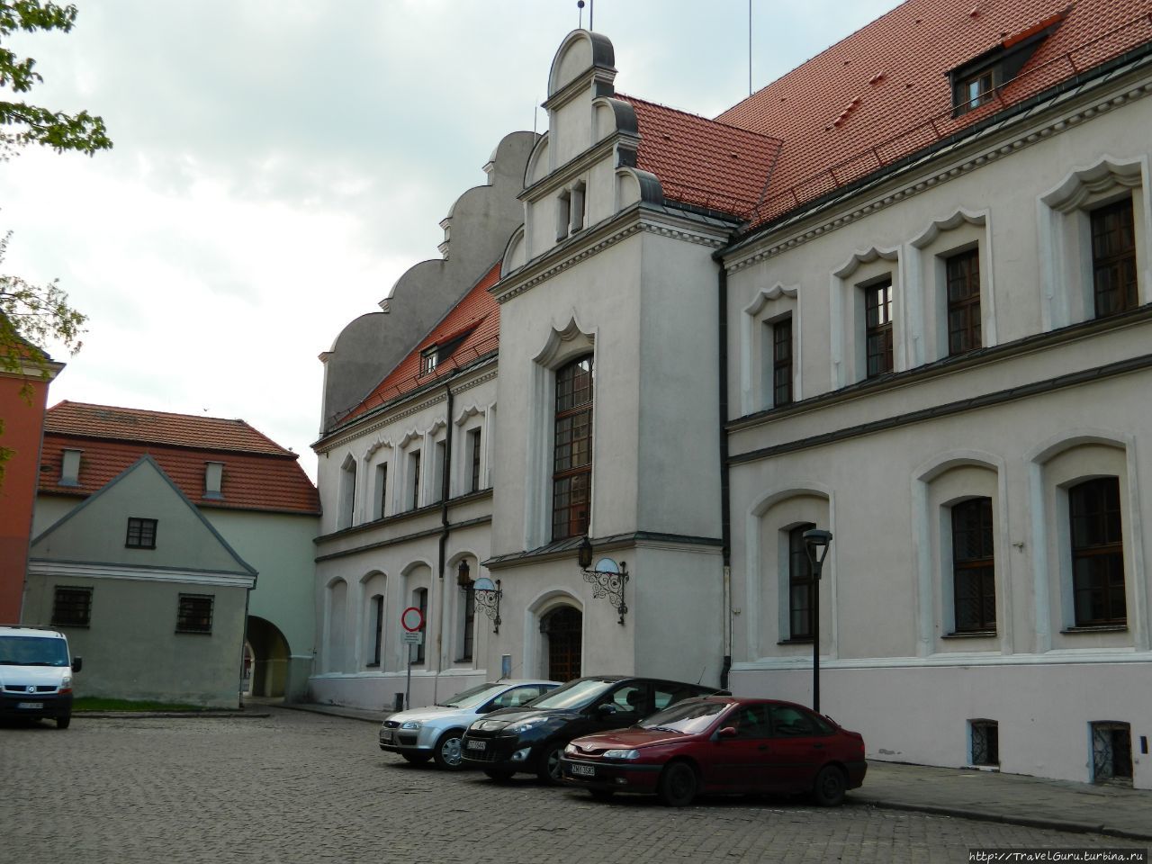Здание ратуши сбоку Старгард-Щециньски, Польша