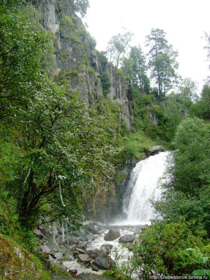 Водопад Корбу Телецкое озеро, Россия