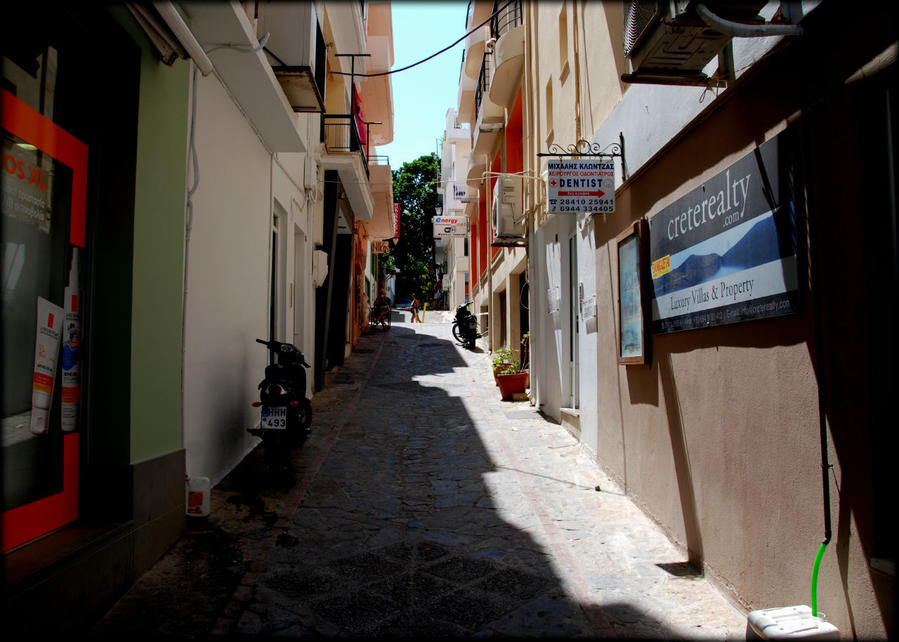 Короткая прогулка по Криту Агиос-Николаос, Греция