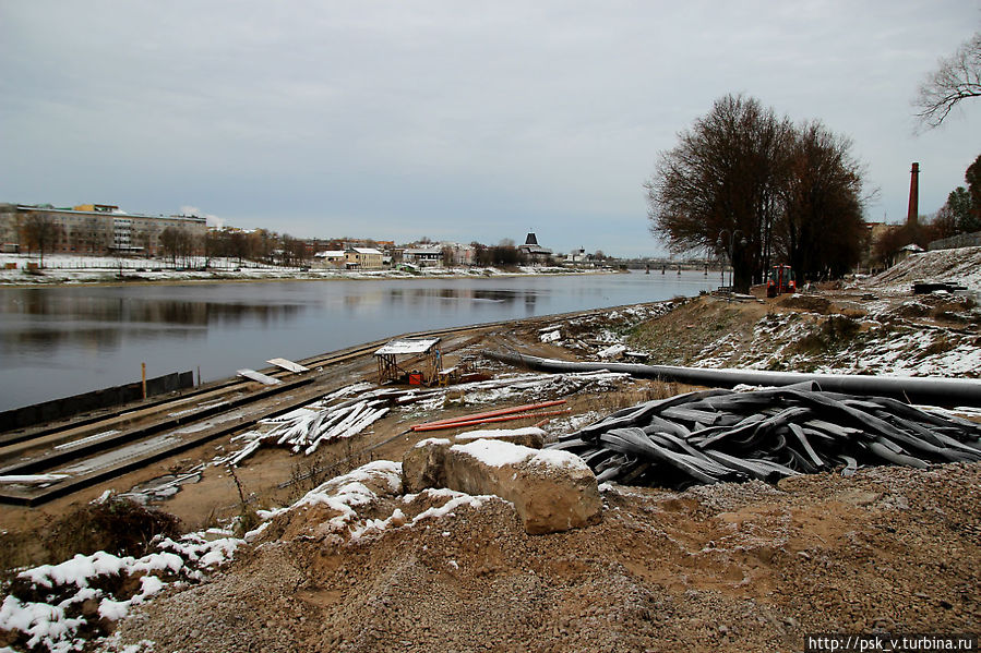 Реконструируемая набережная, вид пугающий, но не отталкивающий Реконструируемая набережная, вид пугающий, но не отталкивающий