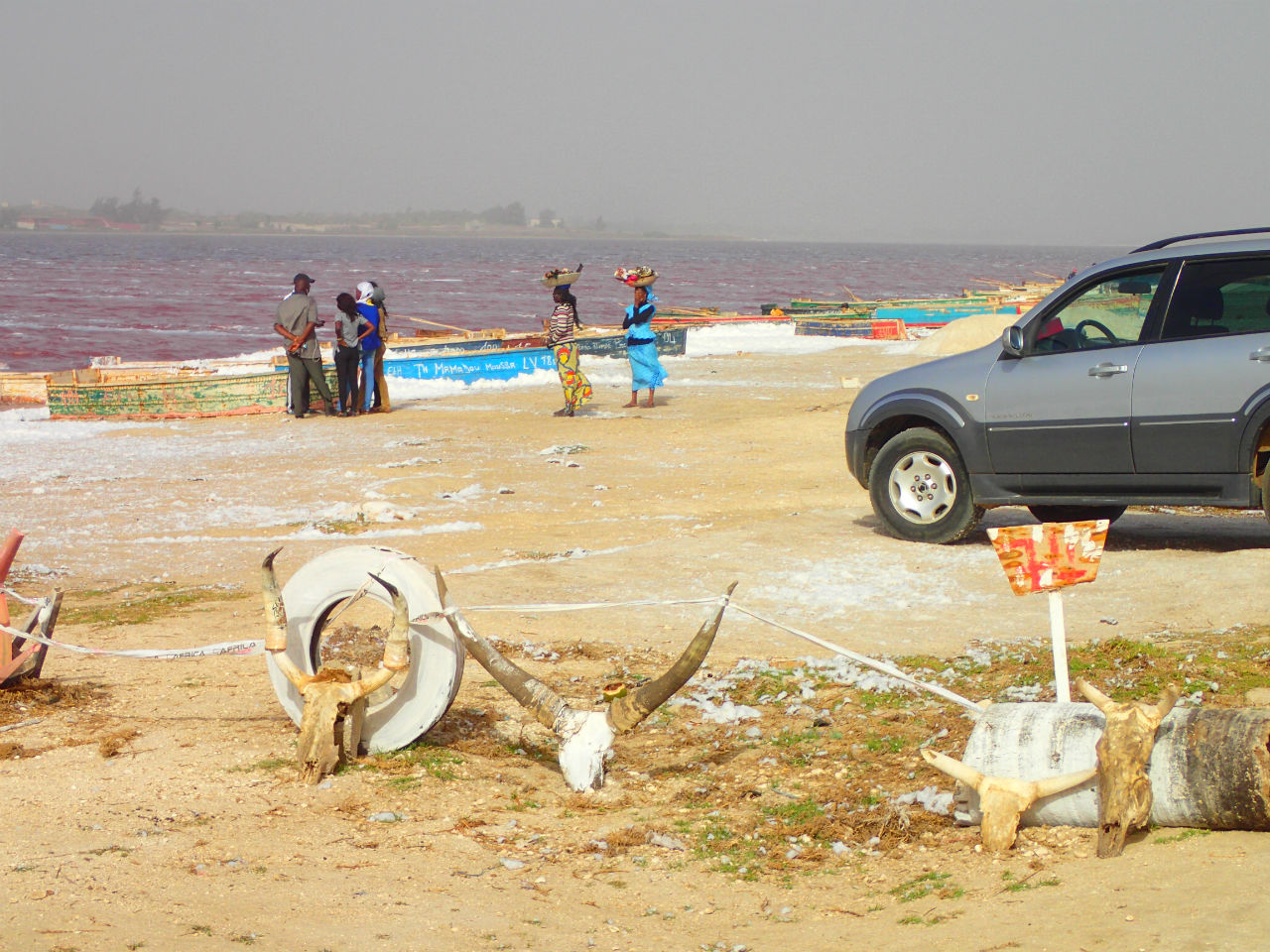 Озеро Ретба. Розовое на белом Сенегал