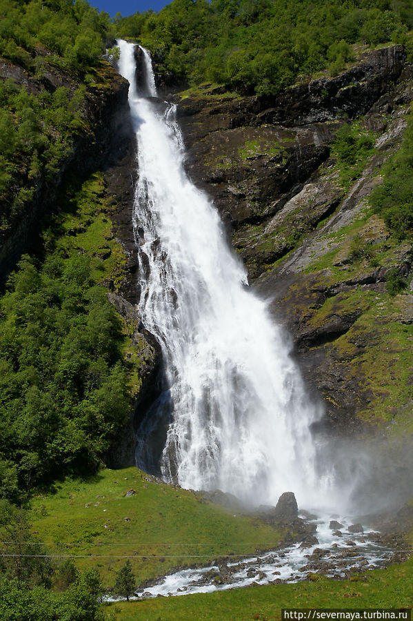 Переезд в Øvre Årdal и прогулка по долине Utladalen Западная Норвегия, Норвегия Переезд в Øvre Årdal и прогулка по долине Utladalen Западная Норвегия, Норвегия