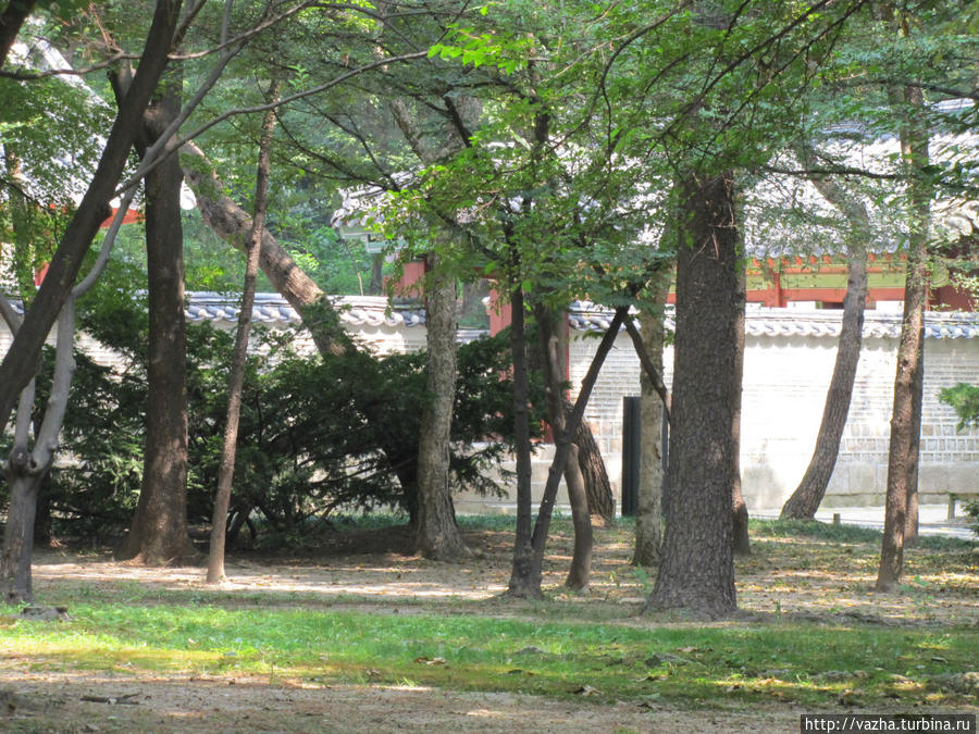Конфуцианское святилище Чонмё. Вторая часть. Сеул, Республика Корея