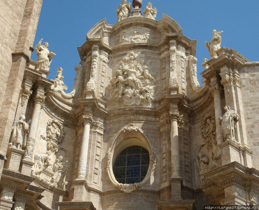 Южный портал Кафедрального собора Валенсия, Испания