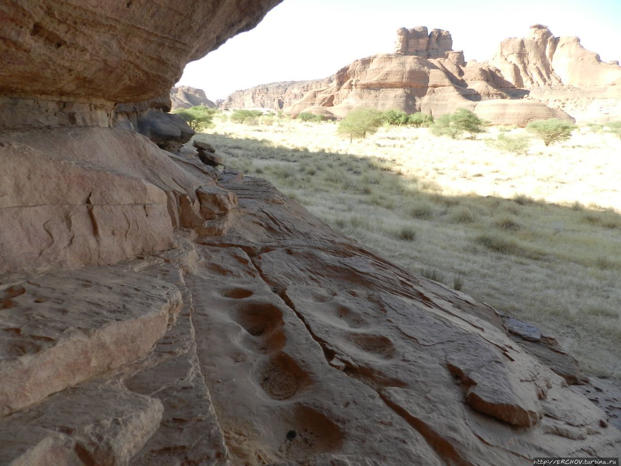 Чад. Ч-8. Гельта Башекале. Арки: Алоба и Слон. Пещера Теркей Горное плато Эннеди, Чад Чад. Ч-8. Гельта Башекале. Арки: Алоба и Слон. Пещера Теркей Горное плато Эннеди, Чад
