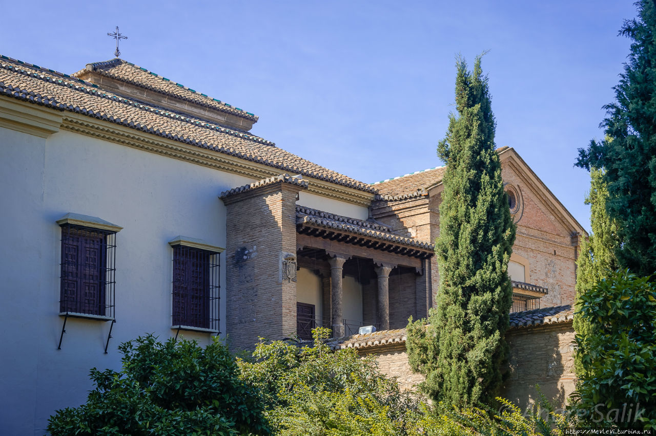 Монастырь Сан-Херонимо Гранада, Испания Монастырь Сан-Херонимо Гранада, Испания