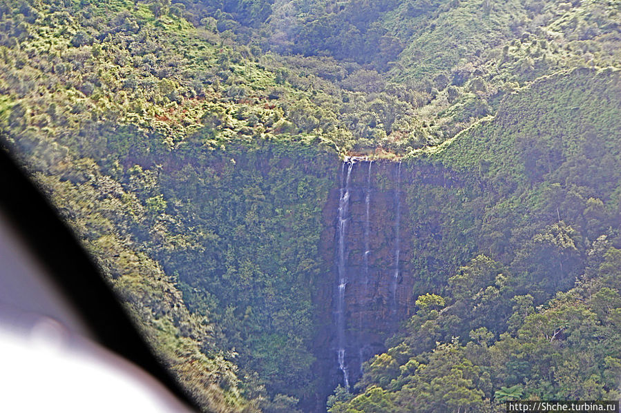 Над Кауаи на вертолете. Этап 1. Горы и водопады