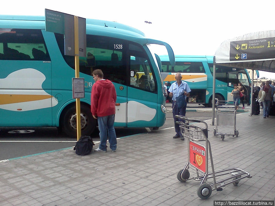 Автобус из аэропорта. Направление — Лас-Пальмас. Канарские острова, Испания
