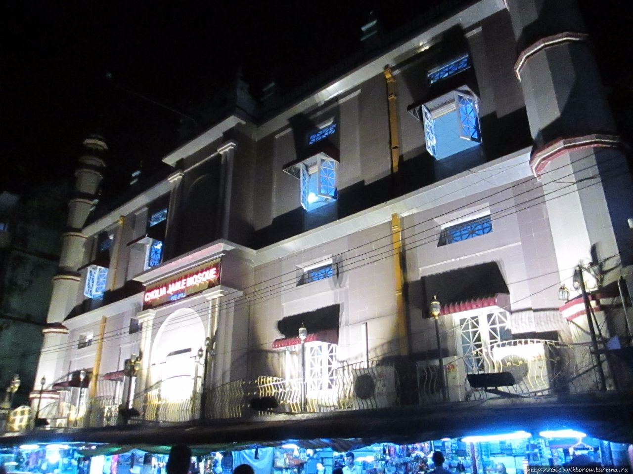 Прогулки по Янгону утром и в темноте Янгон, Мьянма Прогулки по Янгону утром и в темноте Янгон, Мьянма