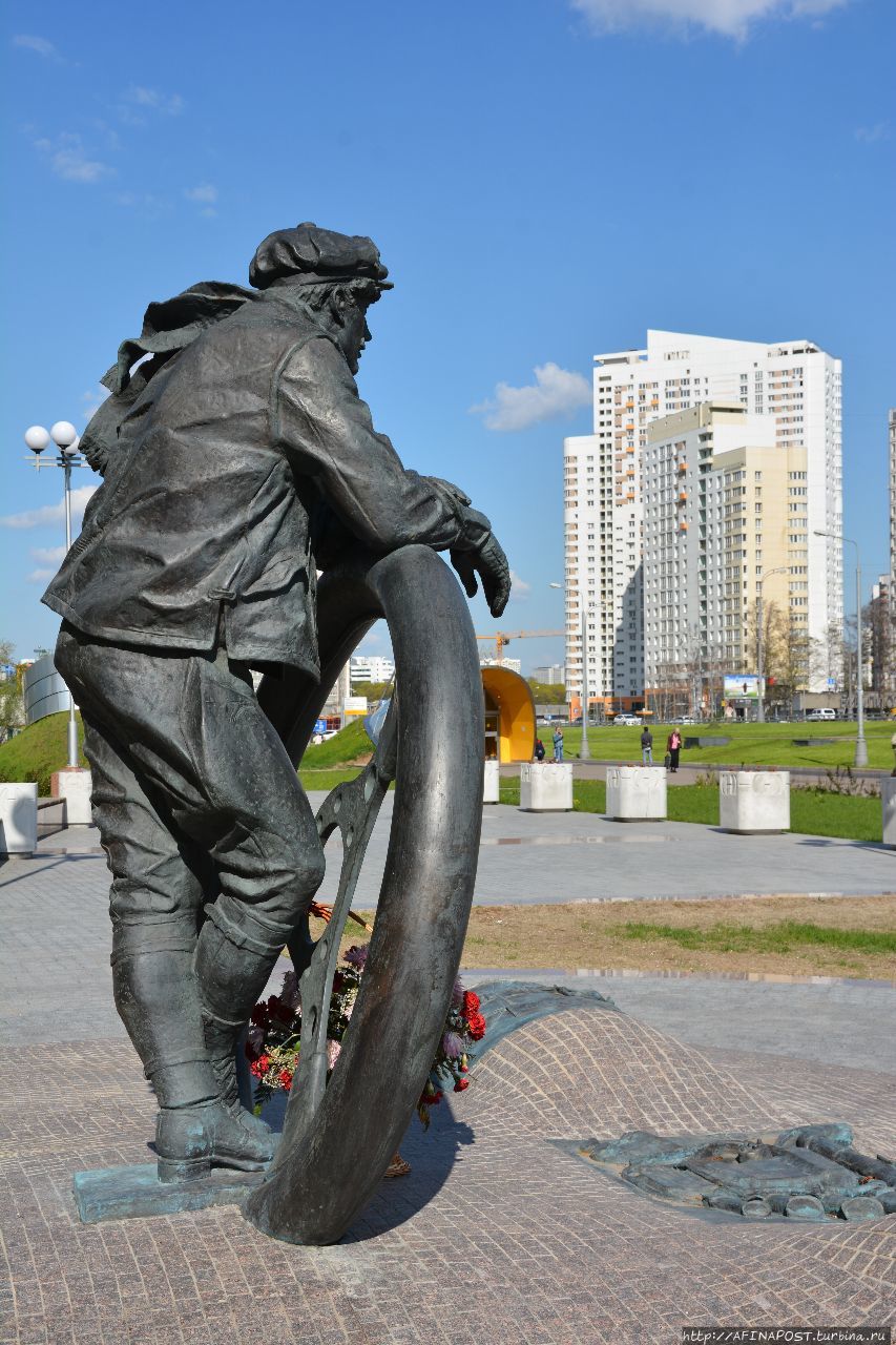 Памятник героям-автомобилистам в Москве Москва, Россия