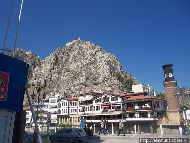 Город у подножия гробниц Амасья, Турция Город у подножия гробниц Амасья, Турция