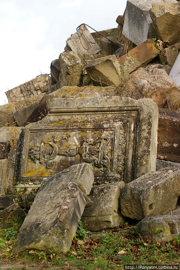 Обломки штутгартских зданий Обломки штутгартских зданий