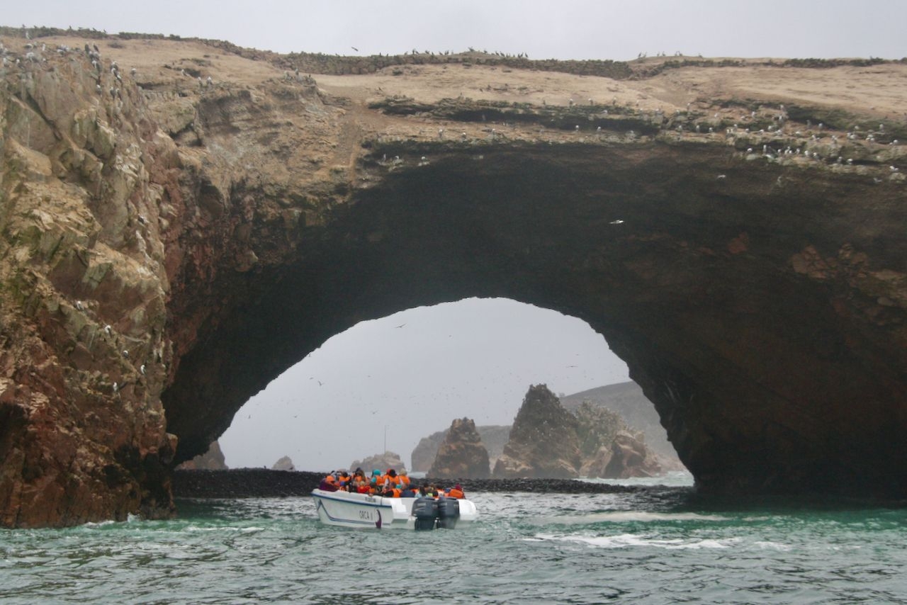 Природная арка Бальестас Острова Бальестас Национальный Резерват, Перу