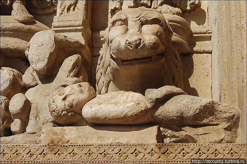 Арль, собор Сен Трофим Арль, Франция Арль, собор Сен Трофим Арль, Франция