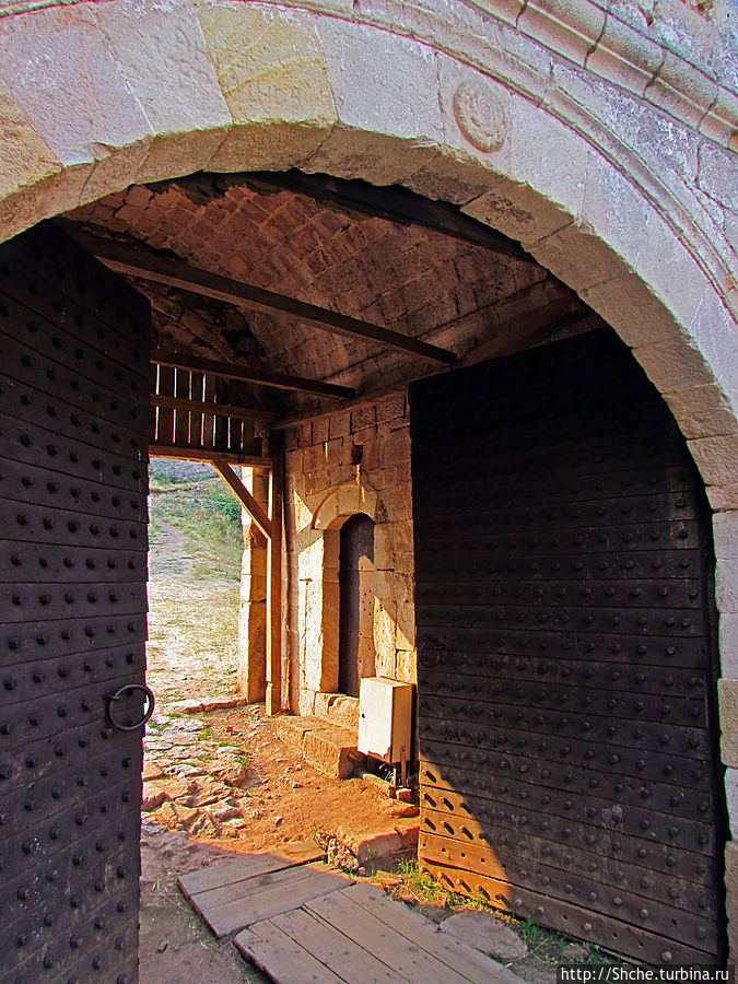 ворота меджу первой и втророй областями ворота меджу первой и втророй областями