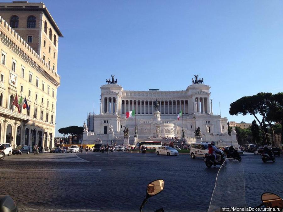 Площадь Венеции — собрание шедевров архитектуры Рим, Италия Площадь Венеции — собрание шедевров архитектуры Рим, Италия