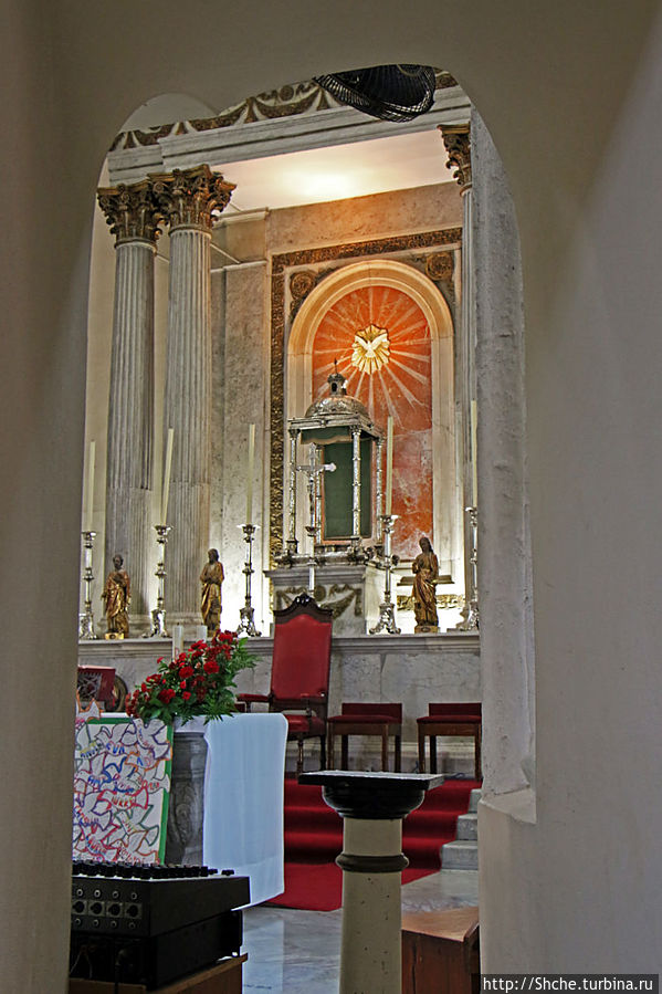 Кафедальный собор Св. Марии Коронованный как зеркало истории Гибралтар город, Гибралтар