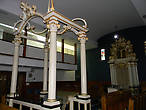 внутри синагоги Ренаним