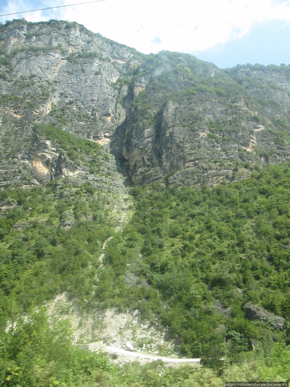 Поездка в Рачу Амбролаури, Грузия Поездка в Рачу Амбролаури, Грузия