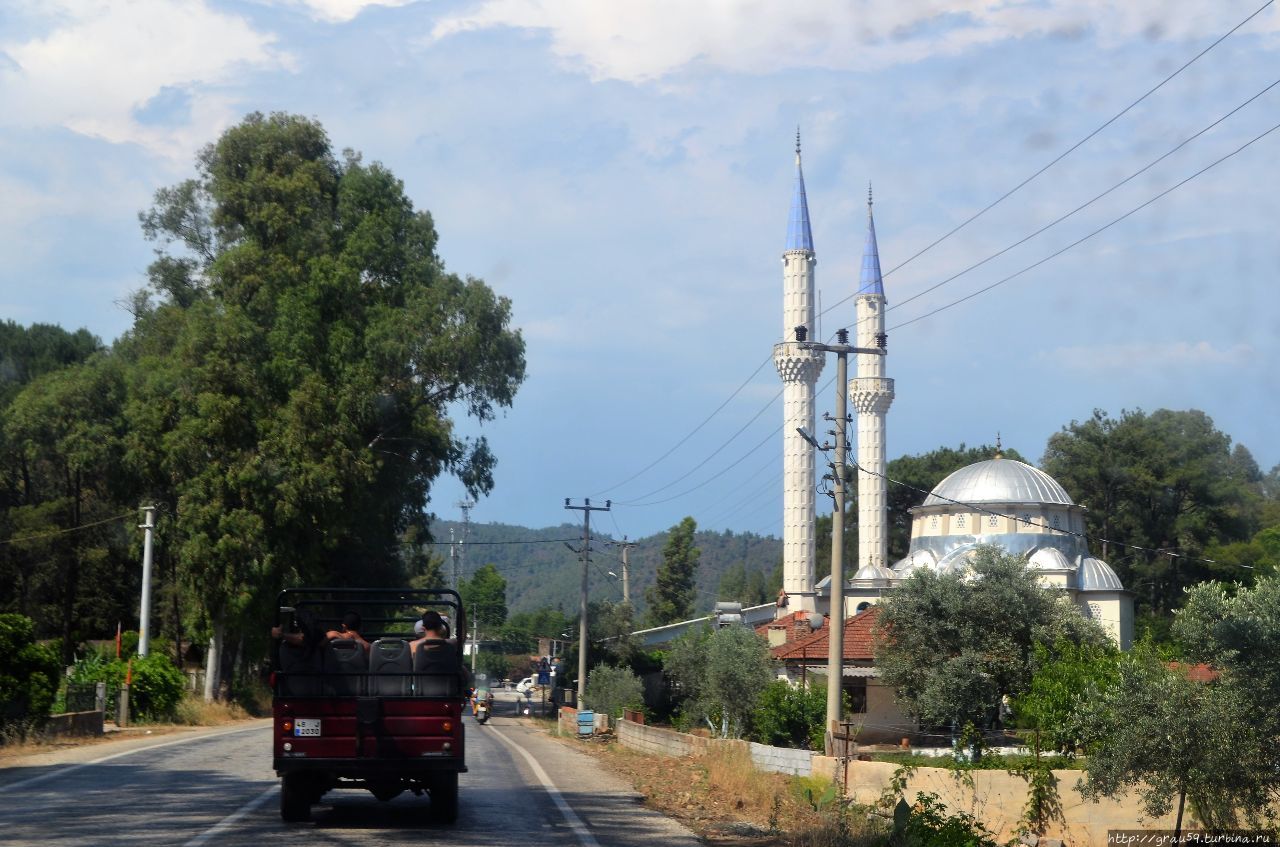Центральная мечеть Дегирменяни, Турция