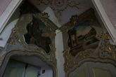 Старинные фрески на потолке