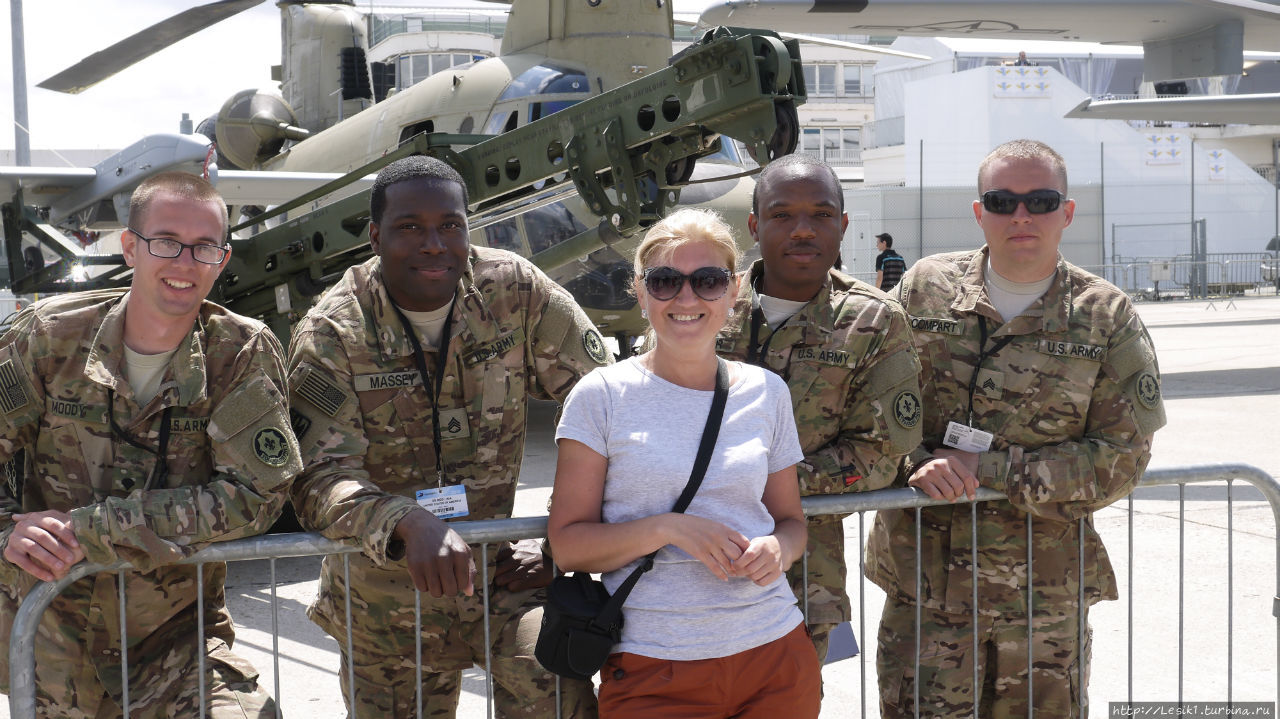 Фотосессия с американскими летчиками и авиатехниками Ле-Бурже, Франция