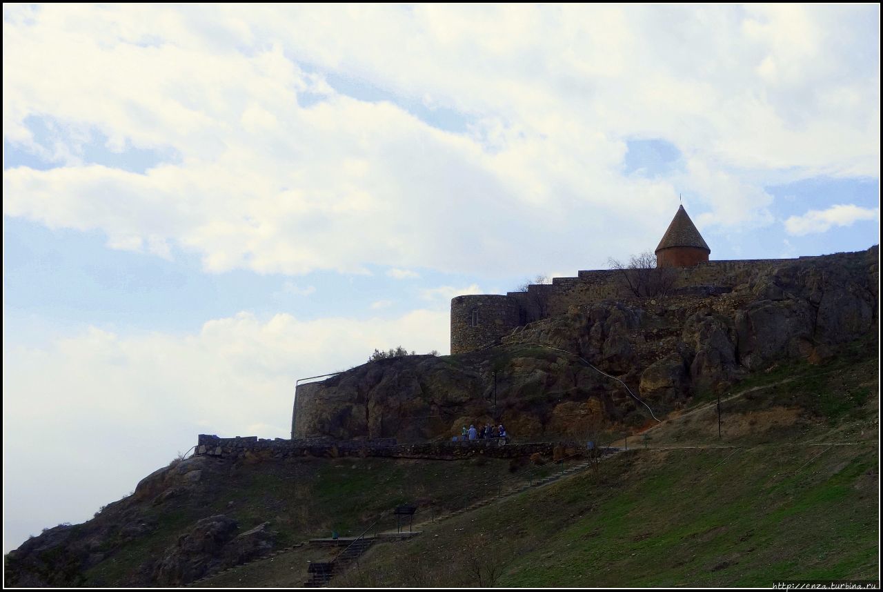 Армения. День 4. Хор Вирап – монастырь над темницей Хор Вирап Монастырь, Армения Армения. День 4. Хор Вирап – монастырь над темницей Хор Вирап Монастырь, Армения