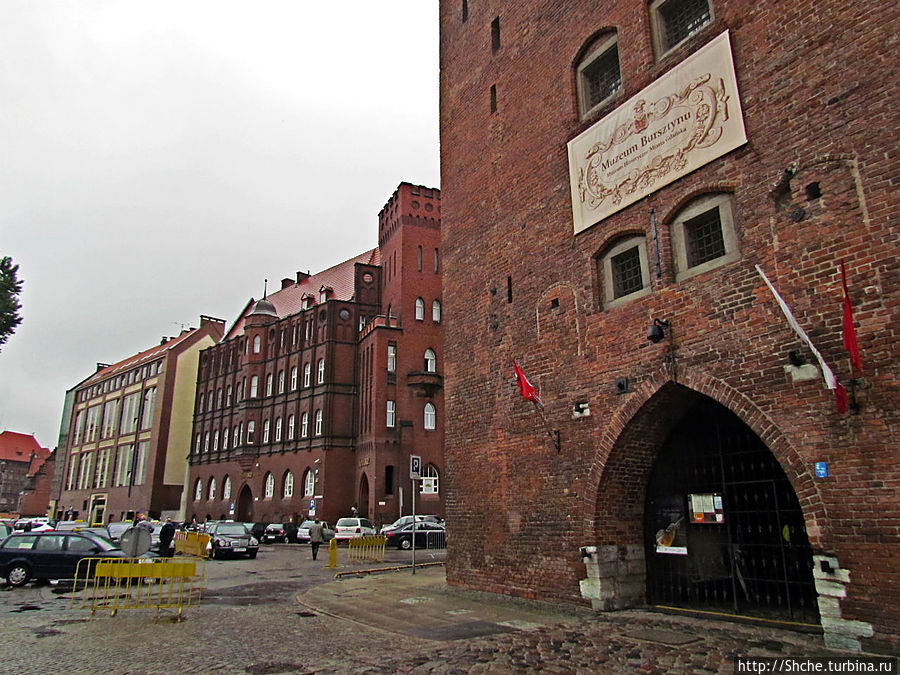 /Журав со стороны старого города Гданьск, Польша
