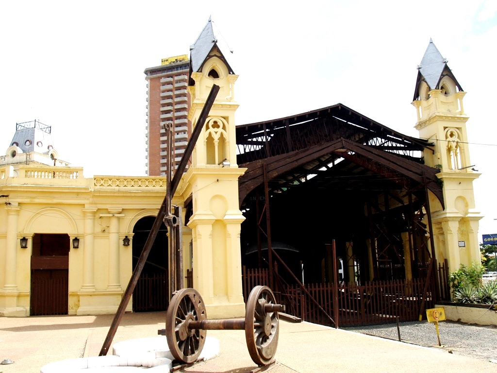 Старейший ж.д. вокзал Южной Америки, ныне музей